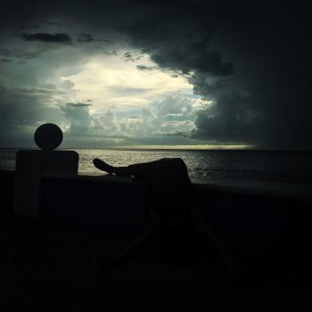 Alejandra-Alarcón-muriendo-en-lugares-importantes-fotografía-digital-campeche-México-2017