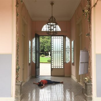 Alejandra-Alarcón-muriendo-en-lugares-importantes-fotografía-digital-villa-albina-Pairumani-Bolivia-2020