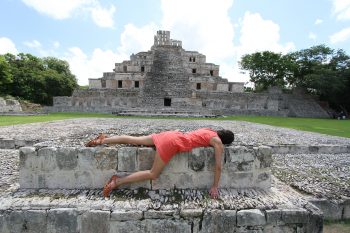 muriendo_en_lugares_importantes_Alejandra_Alarcón