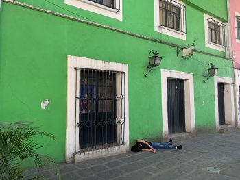 muriendo_en_lugares_importantes_Alejandra_Alarcón2