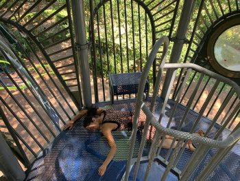 muriendo_en_lugares_importantes_Alejandra_Alarcón9